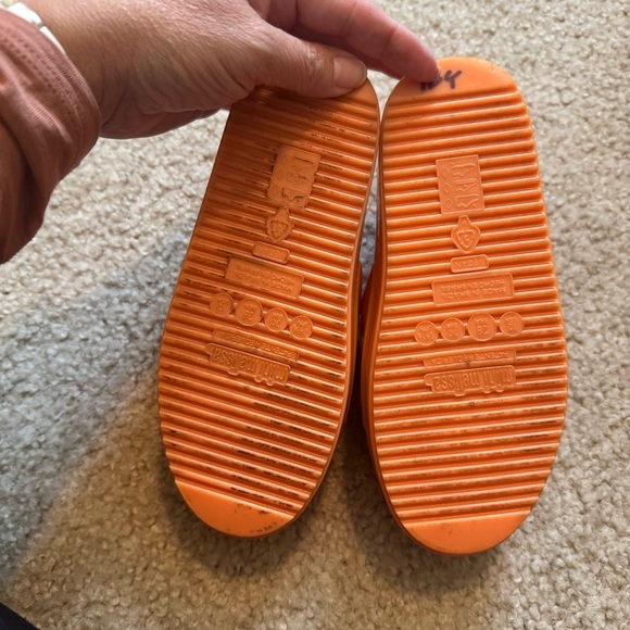 Mini Melissa Kids Orange Cat Shoes - Picture 5 of 6